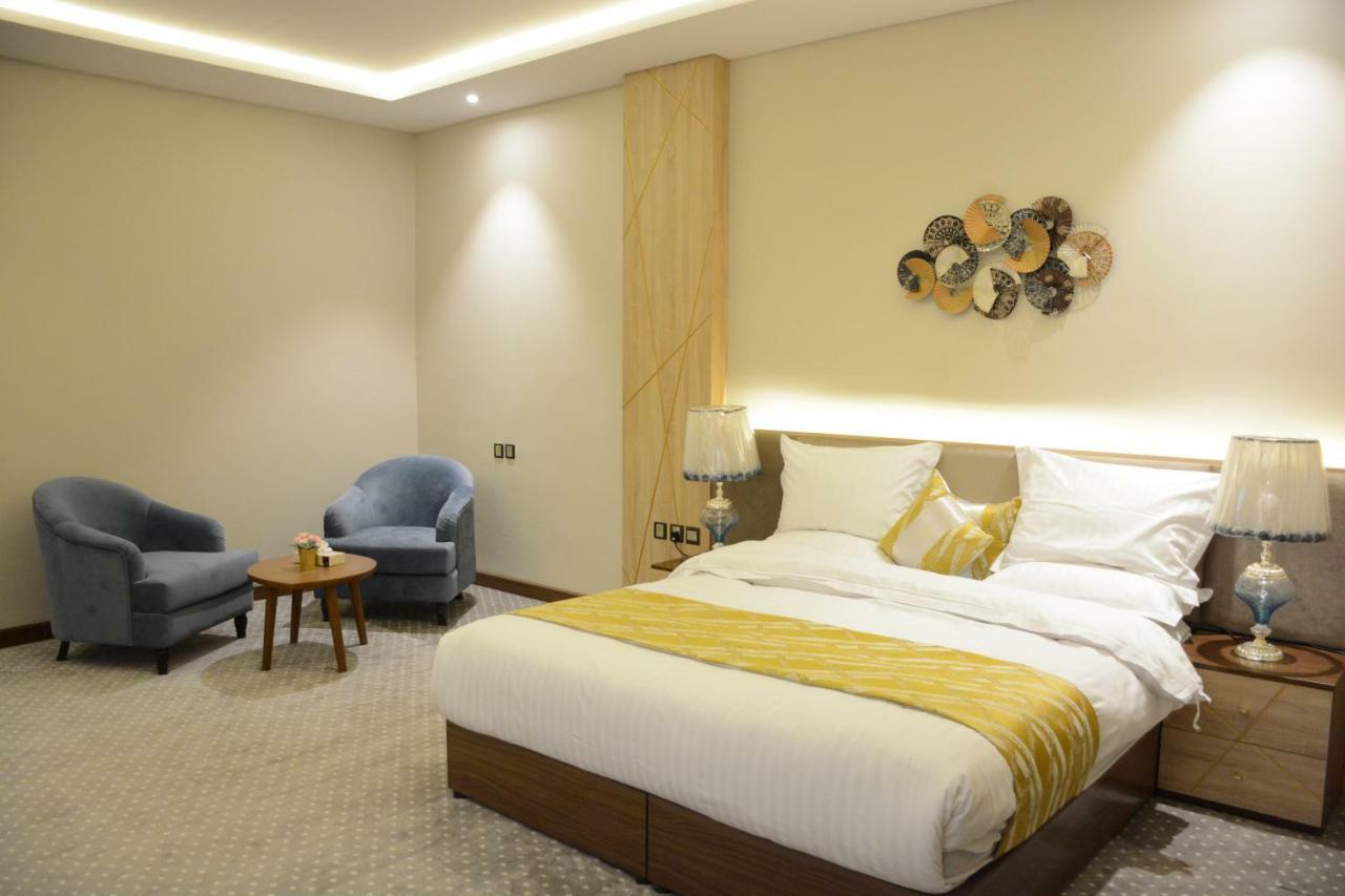 الايوان للاجنحة الفندقية E1 Hotel Al Kharj Ngoại thất bức ảnh