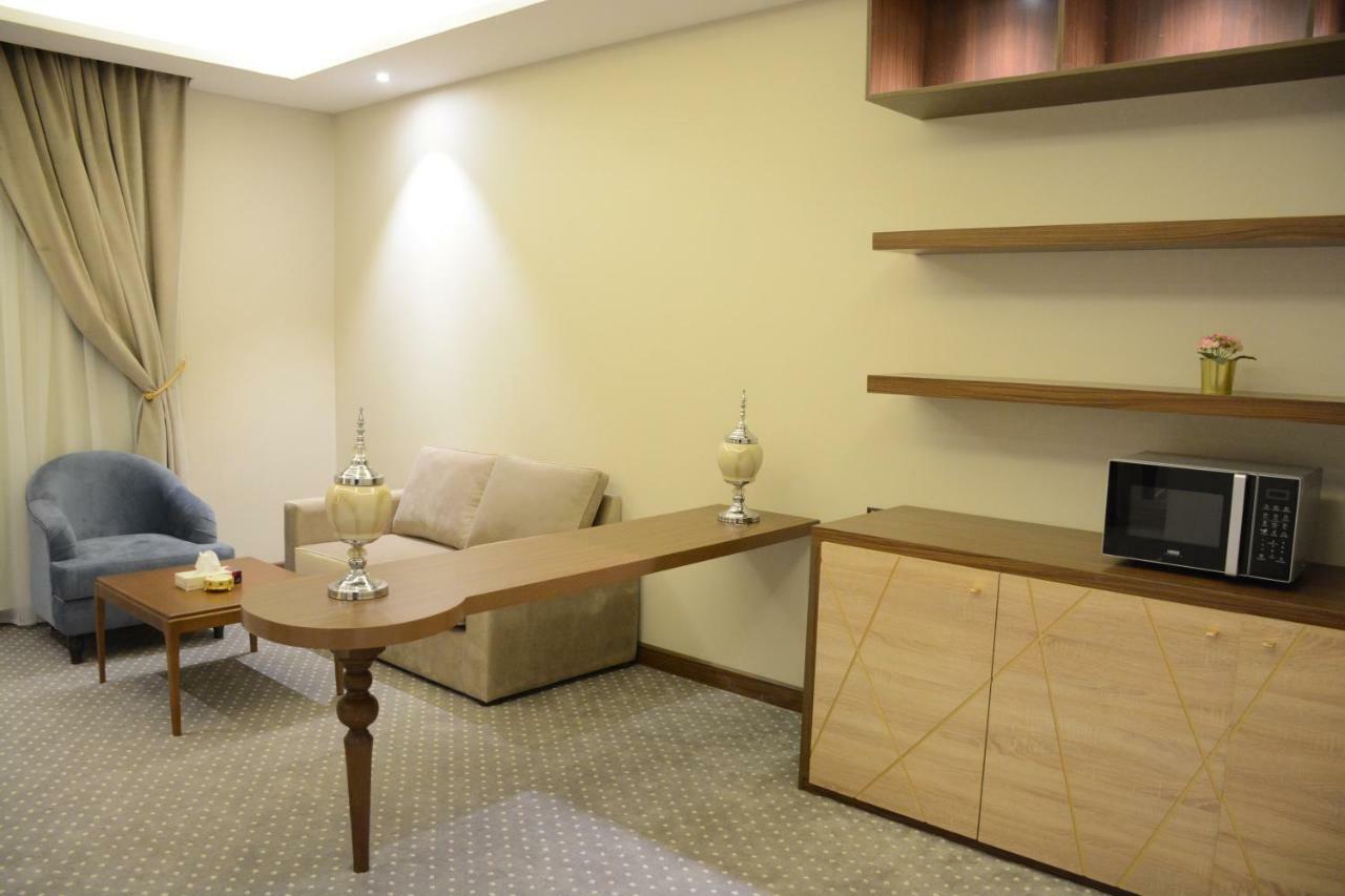 الايوان للاجنحة الفندقية E1 Hotel Al Kharj Ngoại thất bức ảnh