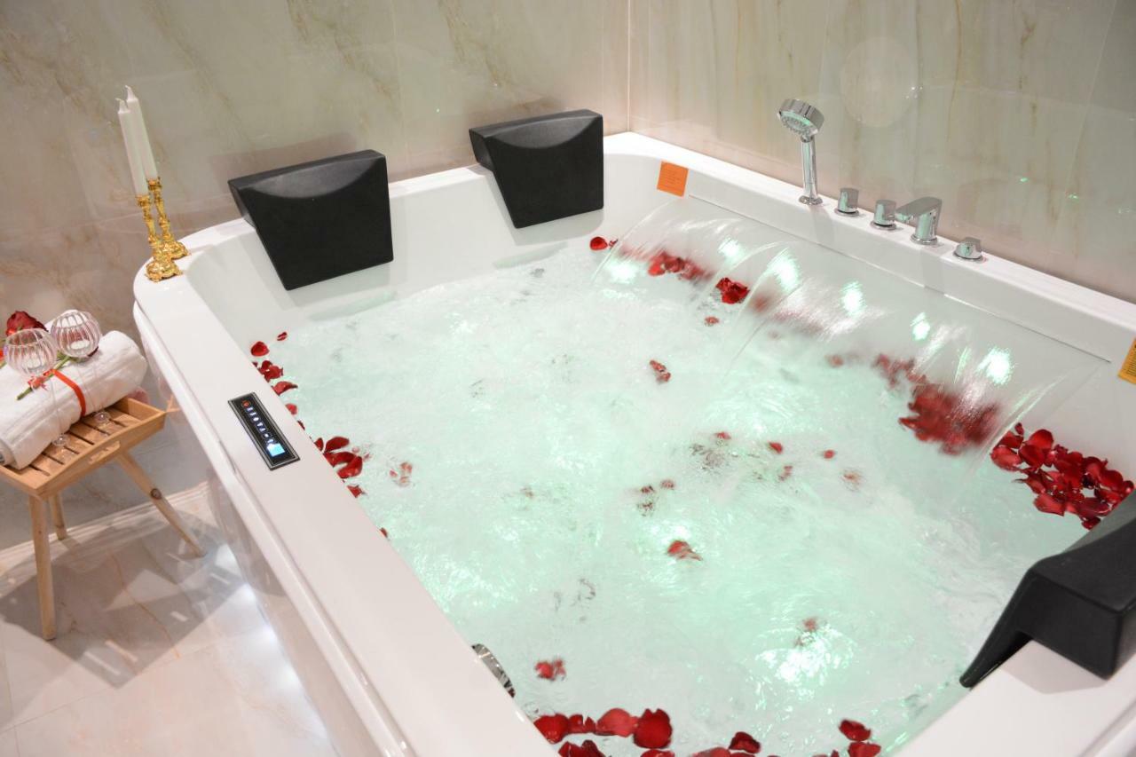 الايوان للاجنحة الفندقية E1 Hotel Al Kharj Ngoại thất bức ảnh