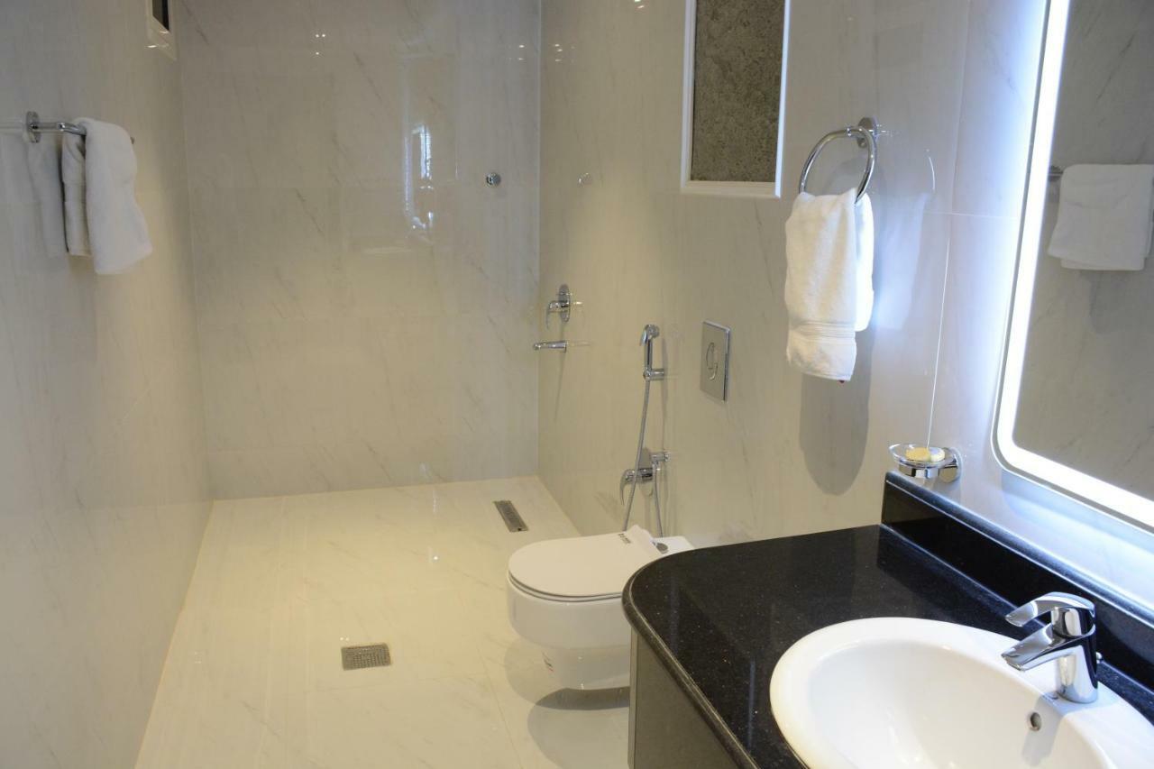 الايوان للاجنحة الفندقية E1 Hotel Al Kharj Ngoại thất bức ảnh