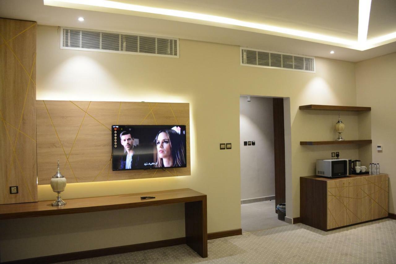 الايوان للاجنحة الفندقية E1 Hotel Al Kharj Ngoại thất bức ảnh