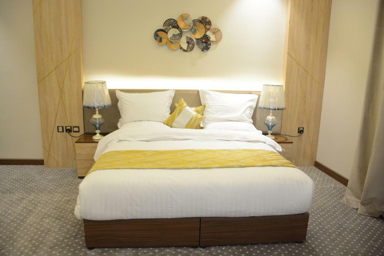 الايوان للاجنحة الفندقية E1 Hotel Al Kharj Ngoại thất bức ảnh