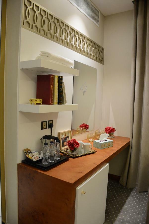 الايوان للاجنحة الفندقية E1 Hotel Al Kharj Ngoại thất bức ảnh