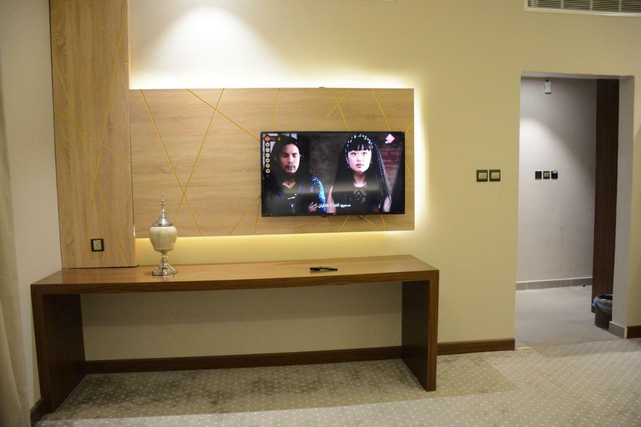 الايوان للاجنحة الفندقية E1 Hotel Al Kharj Ngoại thất bức ảnh